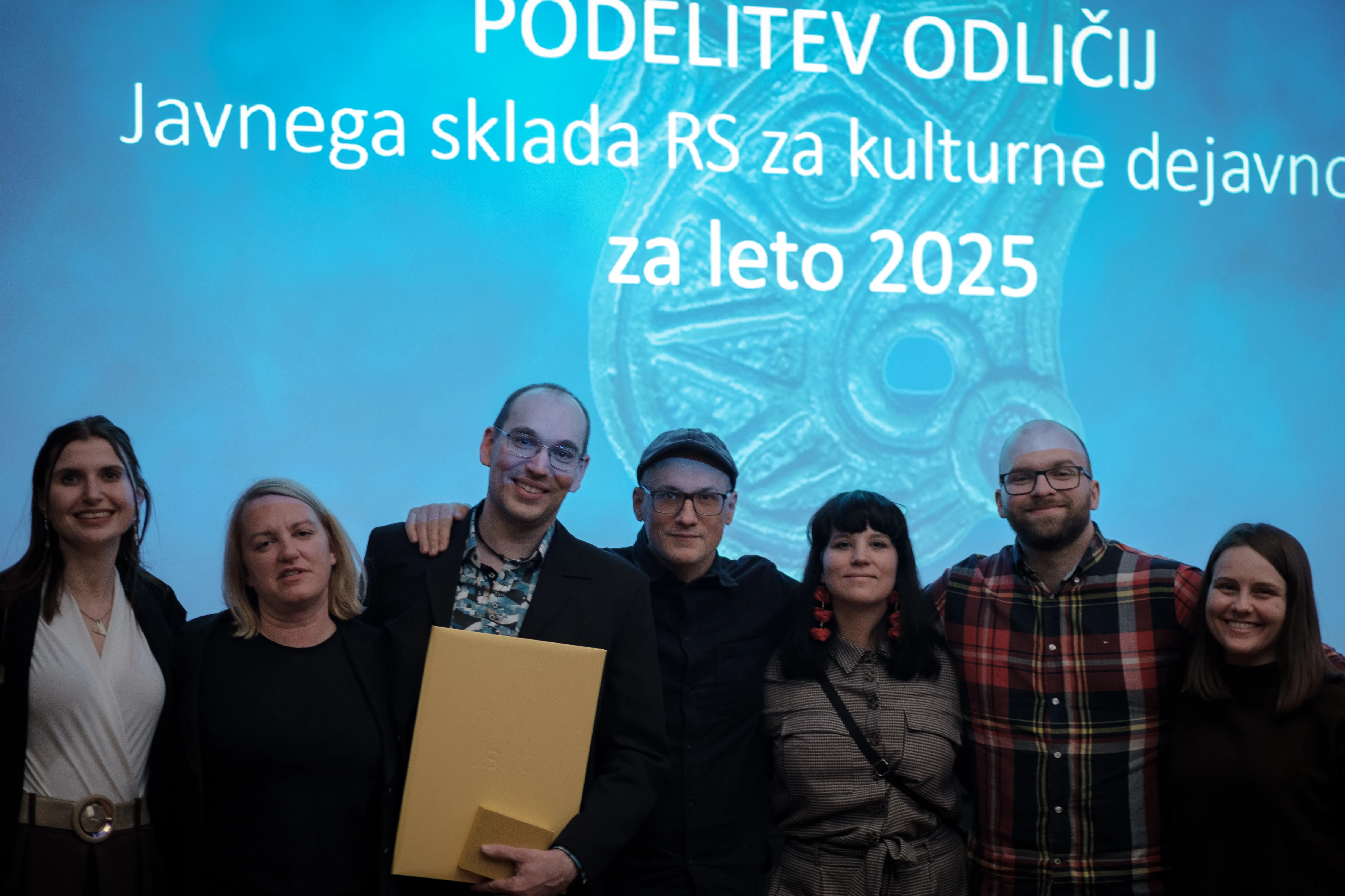 Jan Fabris Receives the Golden Badge of JSKD for Contribution to Independent Film